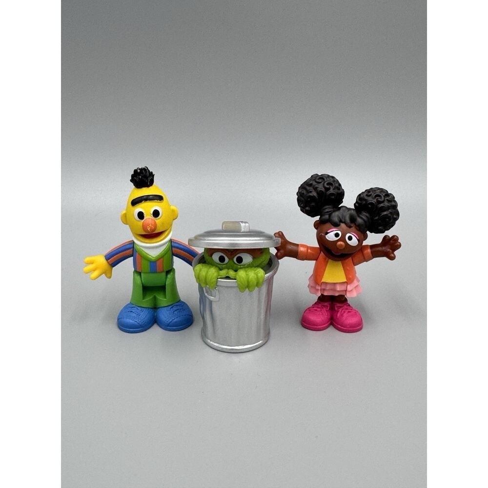 Sesame Street Lot of 3 Plastic Figures Oscar Gabrielle & Bert Just Play